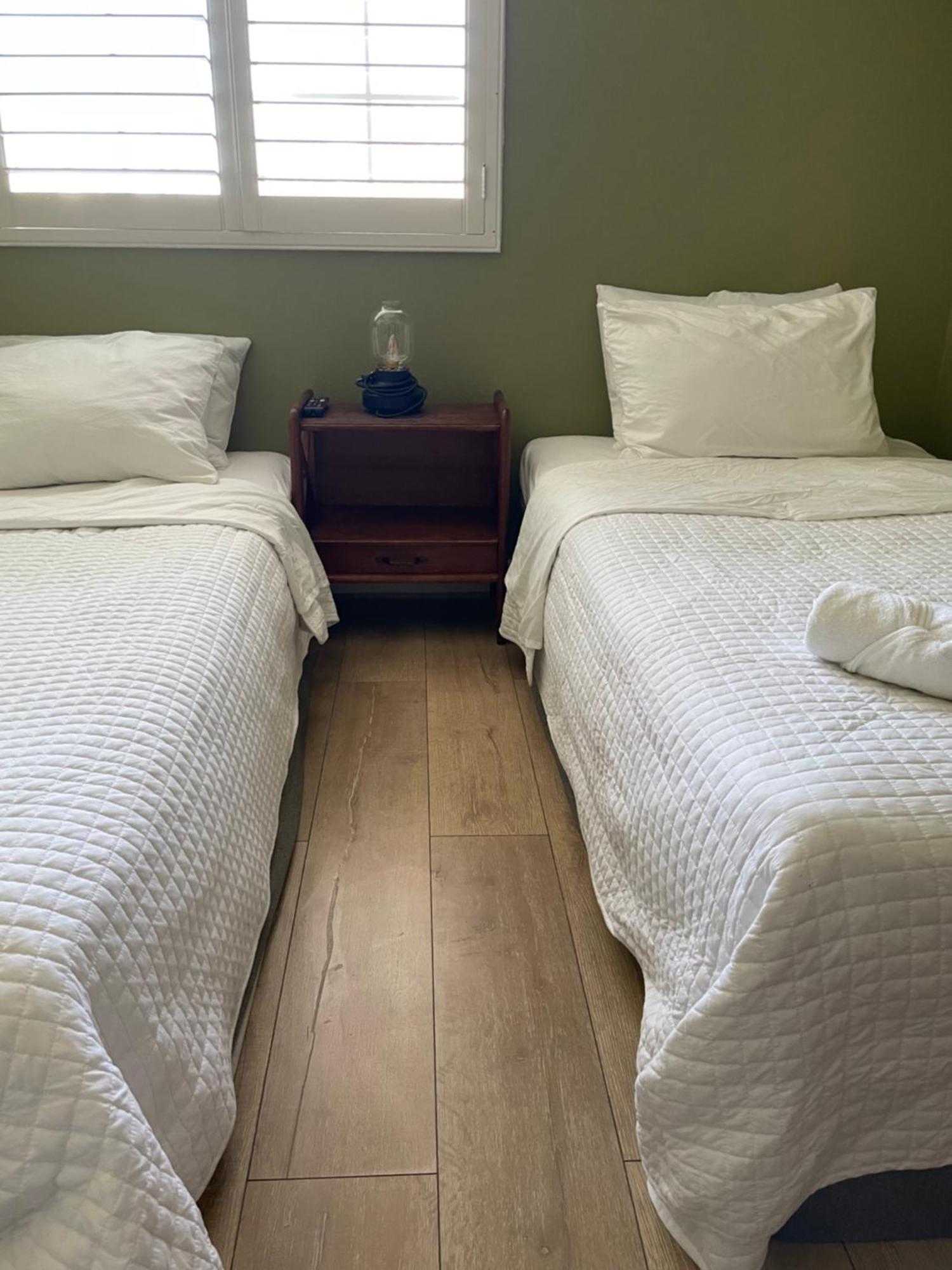 Private Room In Los Angeles La With Tv & Wifi & Ac & View Of Hollywood Sign & Private Fridge & Shared Kitchen!!! Ngoại thất bức ảnh